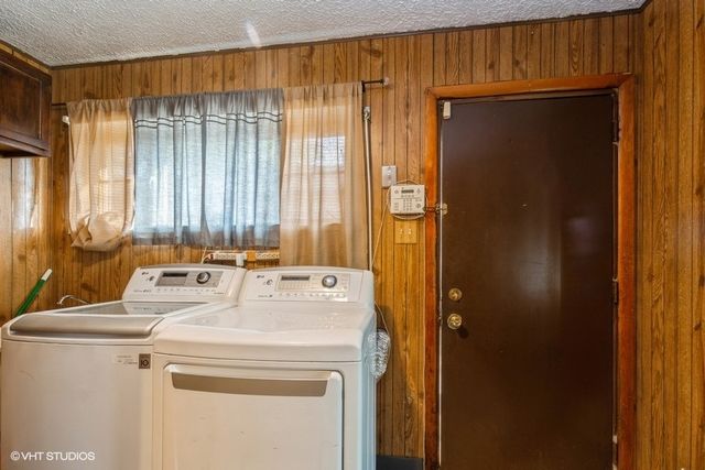 15427 Winchester Avenue, Harvey, IL 60426