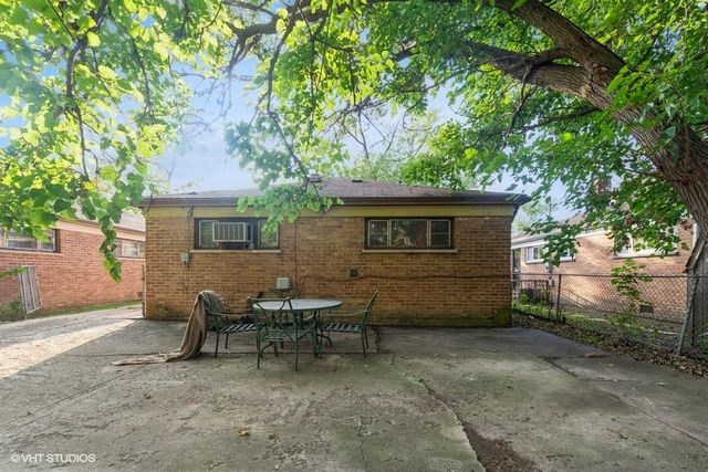 15427 Winchester Avenue, Harvey, IL 60426