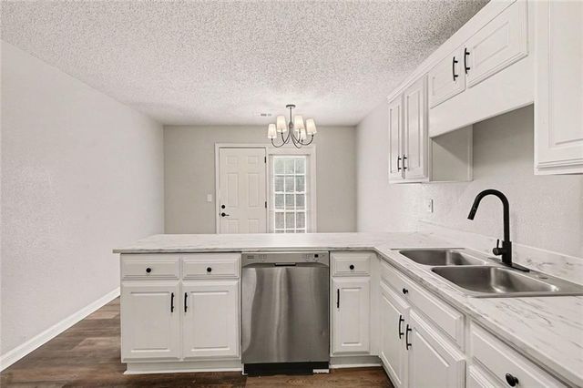 6041 Creekerton Boulevard, Mcdonough, GA 30252