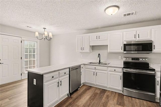 6041 Creekerton Boulevard, Mcdonough, GA 30252