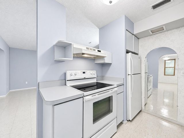 1026 W RAMBLA STREET, Tampa, FL 33612