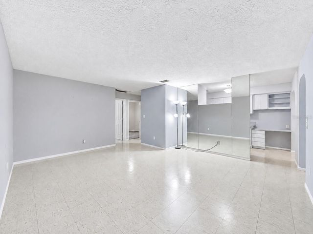 1026 W RAMBLA STREET, Tampa, FL 33612