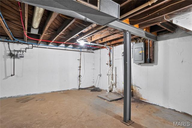 10107 Green Valley Drive, St Louis, MO 63136