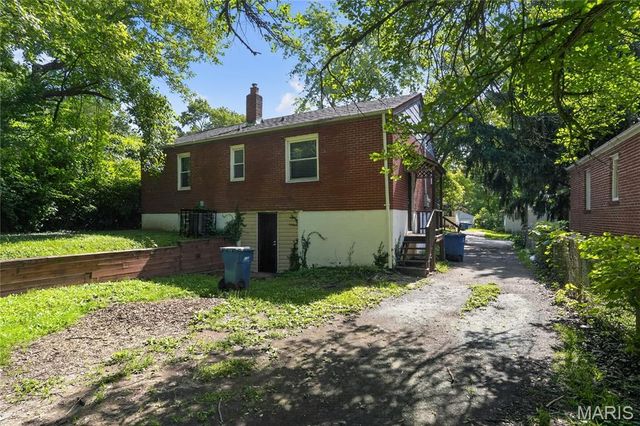 10107 Green Valley Drive, St Louis, MO 63136