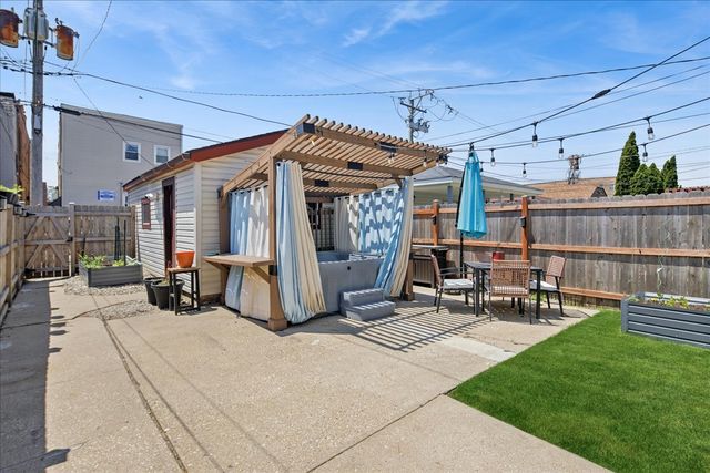 4450 N KASSON Avenue, Chicago, IL 60630
