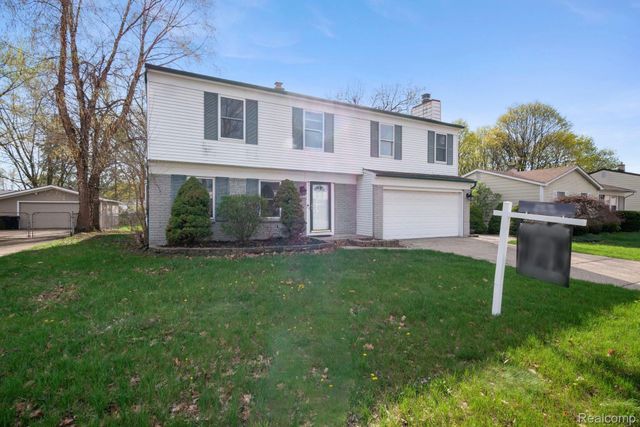 12800 S Daily Drive W, Sterling Heights, MI 48313