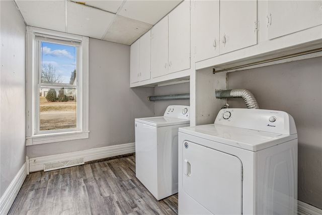 108 Lincoln Street, Norway, IA 52318