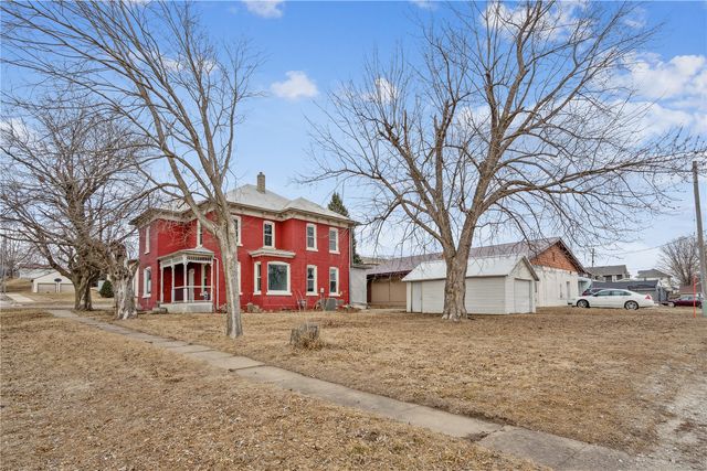 108 Lincoln Street, Norway, IA 52318