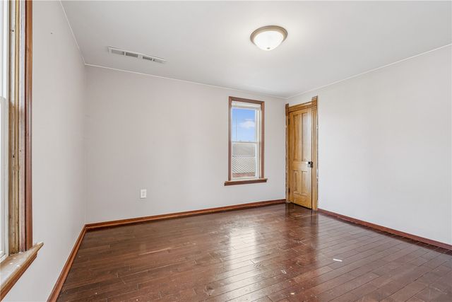 108 Lincoln Street, Norway, IA 52318