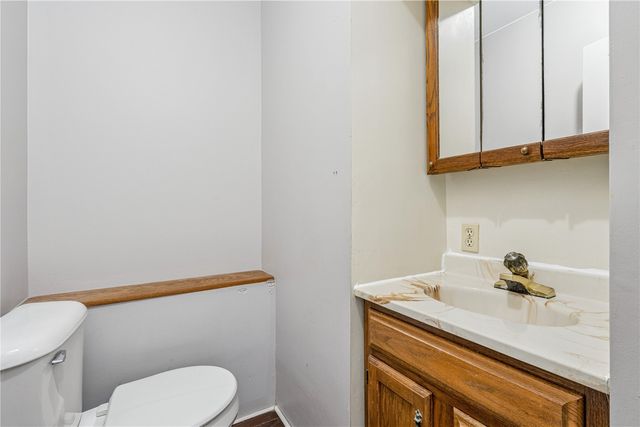 108 Lincoln Street, Norway, IA 52318