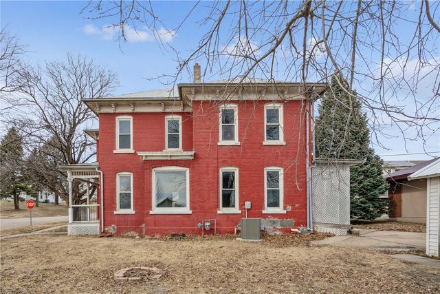 108 Lincoln Street, Norway, IA 52318