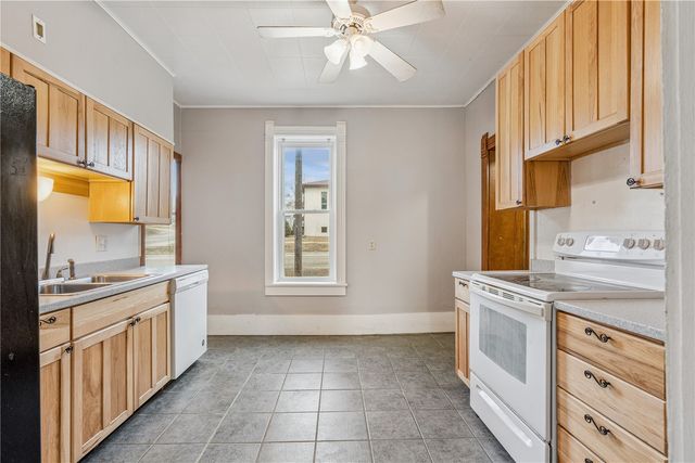 108 Lincoln Street, Norway, IA 52318