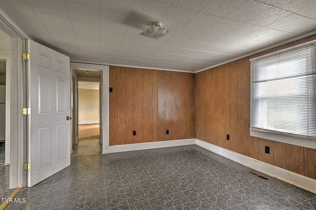 203 East 13th North Street, Morristown, TN 37814