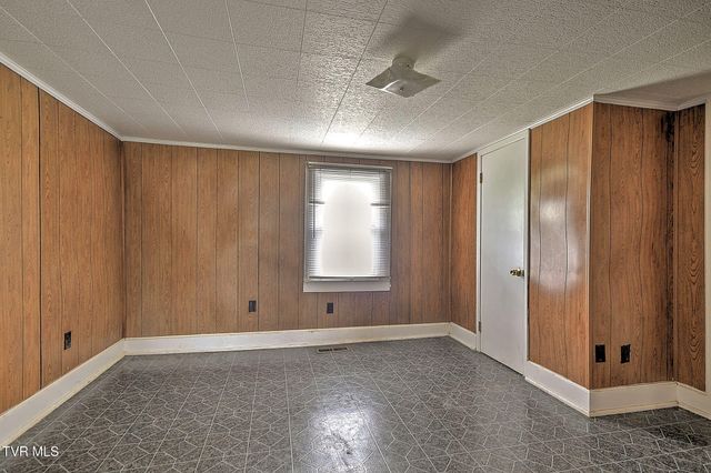 203 East 13th North Street, Morristown, TN 37814