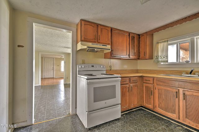 203 East 13th North Street, Morristown, TN 37814