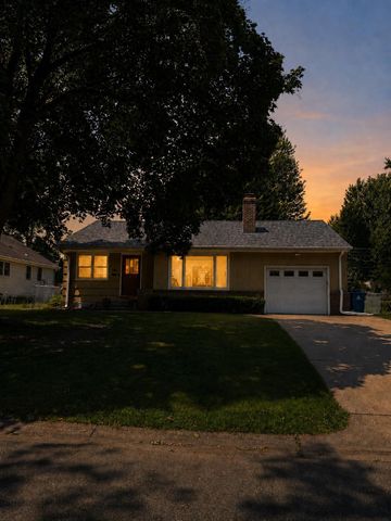 302 Herman Terrace, Hopkins, MN 55343