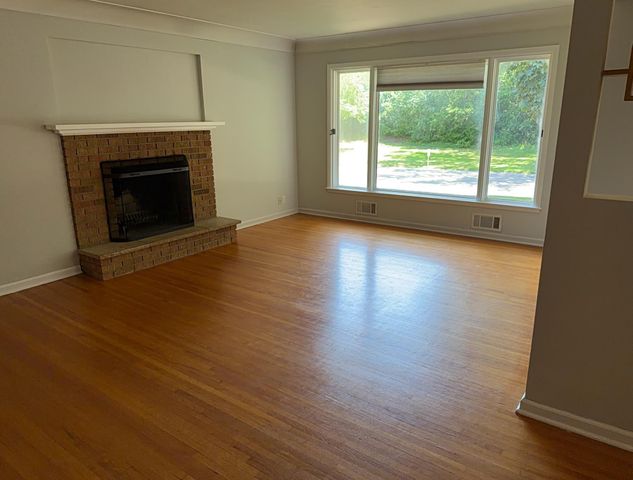 302 Herman Terrace, Hopkins, MN 55343