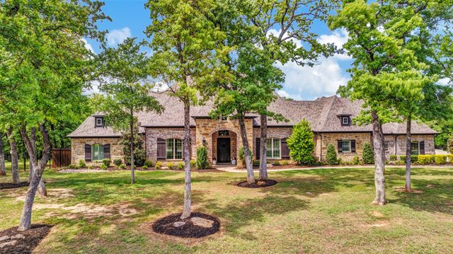 521 W Waters Edge Way, Oak Point, TX 75068