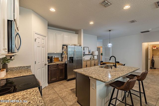 11940 CARSON LAKE Drive W, Jacksonville, FL 32221