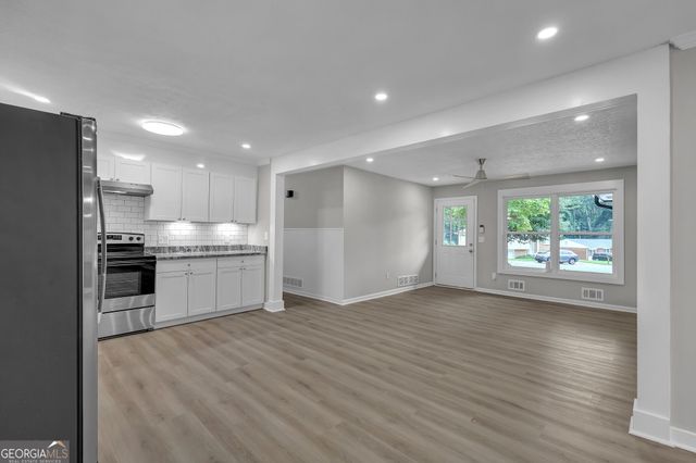2391 Prestige Valley Court, Morrow, GA 30260