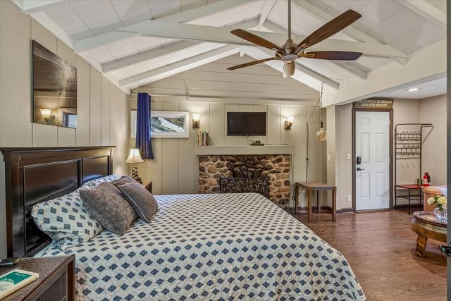 21477 Old Mine Road, Los Gatos, CA 95033