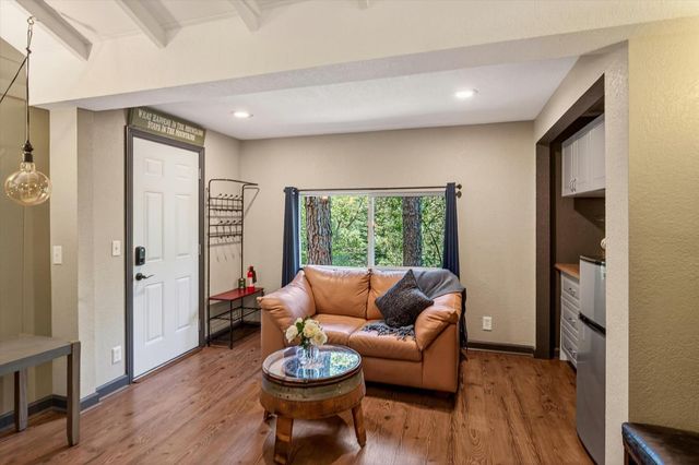 21477 Old Mine Road, Los Gatos, CA 95033