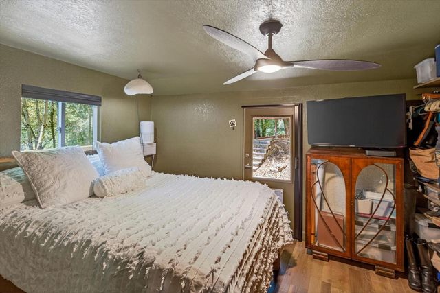 21477 Old Mine Road, Los Gatos, CA 95033