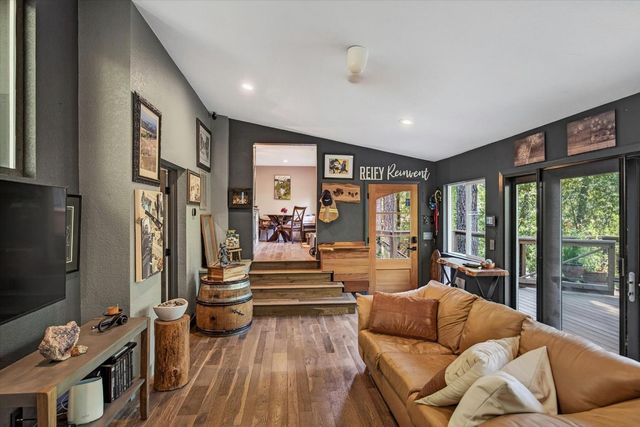 21477 Old Mine Road, Los Gatos, CA 95033