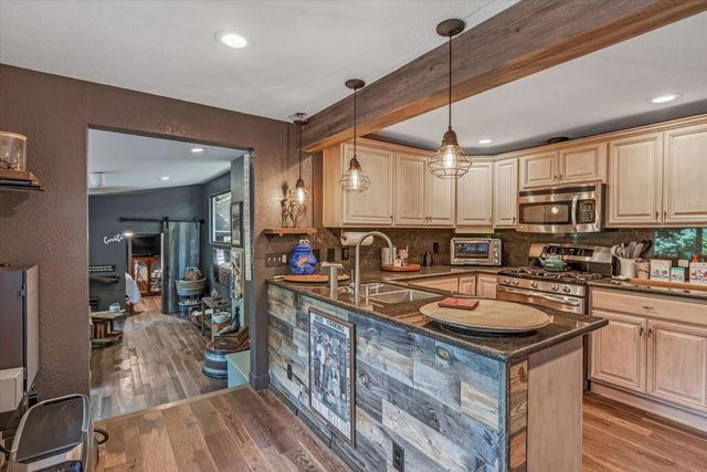 21477 Old Mine Road, Los Gatos, CA 95033