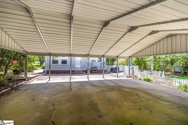 10676 Augusta Road, Belton, SC 29627