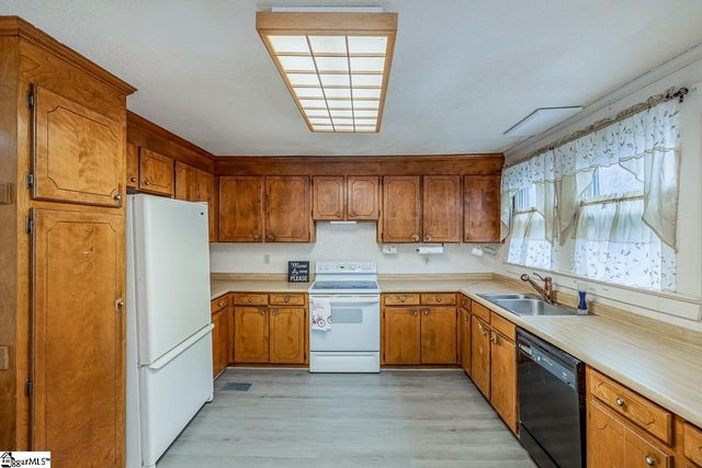 10676 Augusta Road, Belton, SC 29627