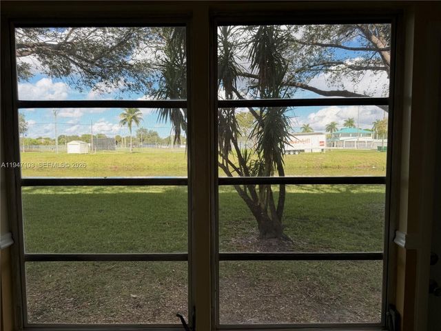 7891 N Sunrise Lakes Dr 109, Sunrise, FL 33322