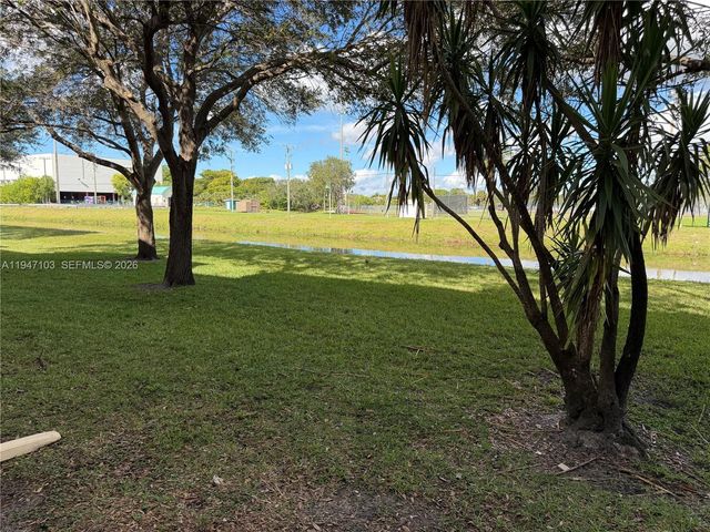 7891 N Sunrise Lakes Dr 109, Sunrise, FL 33322