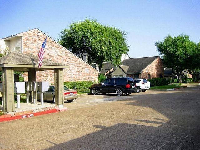 9339 Westwood Village Drive, Houston, TX 77036