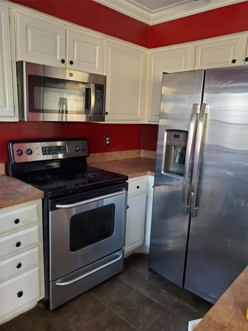 9339 Westwood Village Drive, Houston, TX 77036