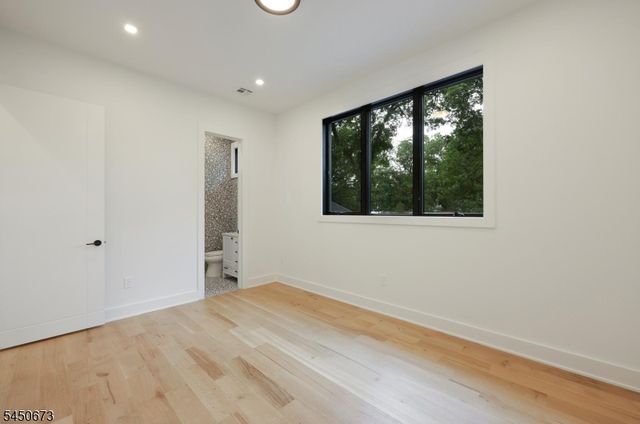 63 Billingsley Dr, Livingston Twp., NJ 07039