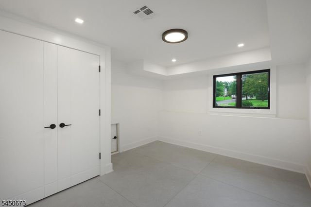 63 Billingsley Dr, Livingston Twp., NJ 07039