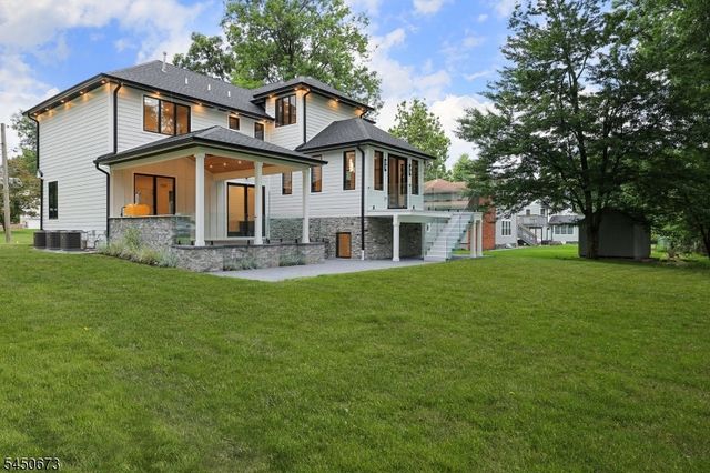63 Billingsley Dr, Livingston Twp., NJ 07039