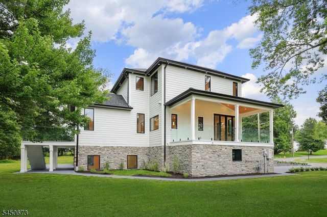 63 Billingsley Dr, Livingston Twp., NJ 07039