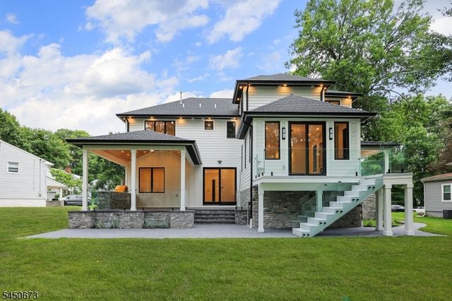 63 Billingsley Dr, Livingston Twp., NJ 07039