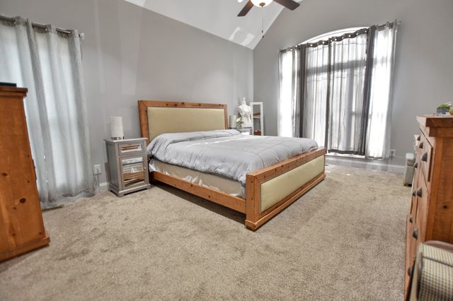 100 David Keith Lane, Clarksville, TN 37042