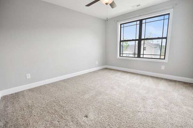 100 David Keith Lane, Clarksville, TN 37042