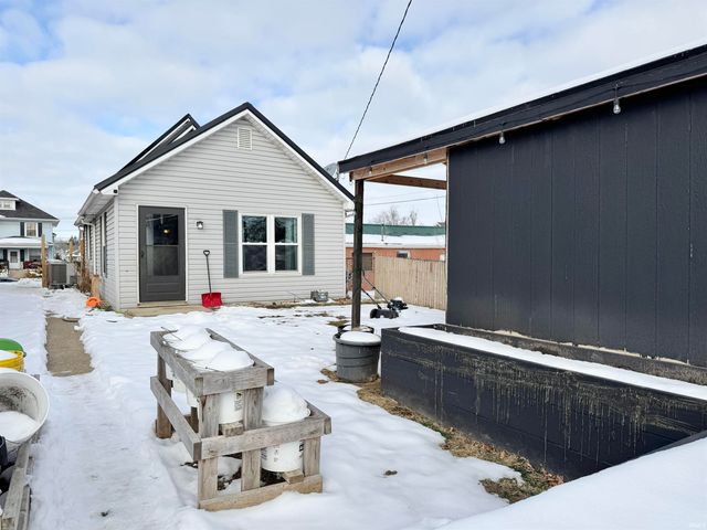 334 Burlington Avenue, Logansport, IN 46947