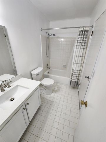23553 Meeting Hall Lane, Novi, MI 48375