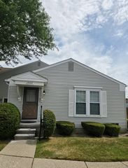 23553 Meeting Hall Lane, Novi, MI 48375