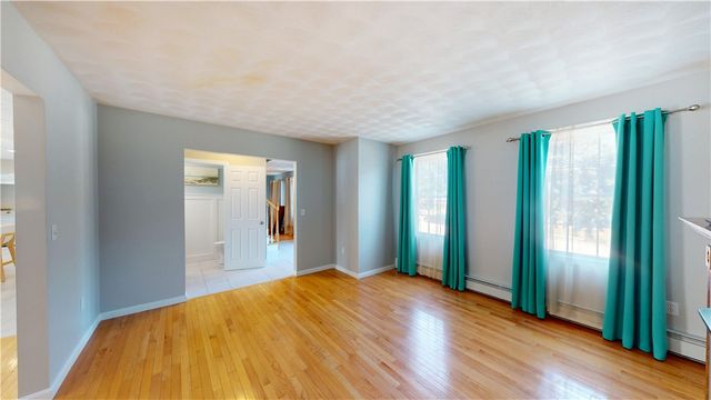 10 Kiley Way, Coventry, RI 02816