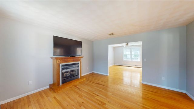 10 Kiley Way, Coventry, RI 02816