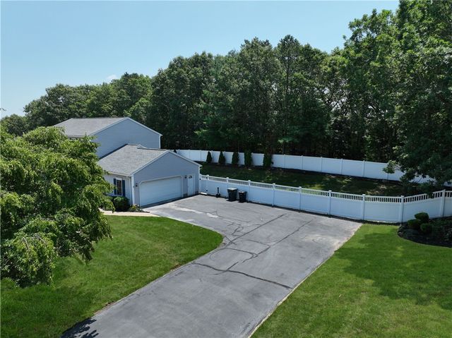 10 Kiley Way, Coventry, RI 02816