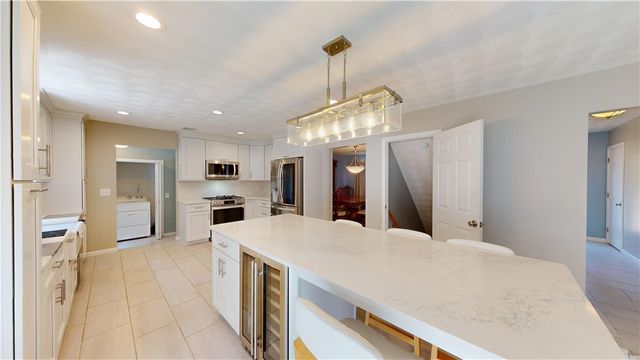 10 Kiley Way, Coventry, RI 02816