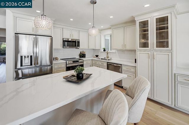 2000 Golden Rain 2, Walnut Creek, CA 94595